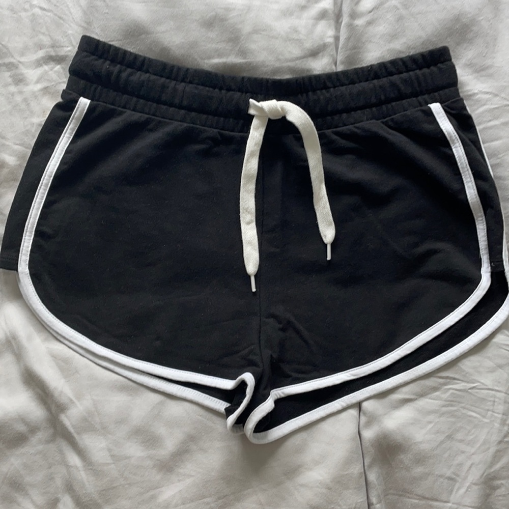 Forever 21 black knit shorts. medium